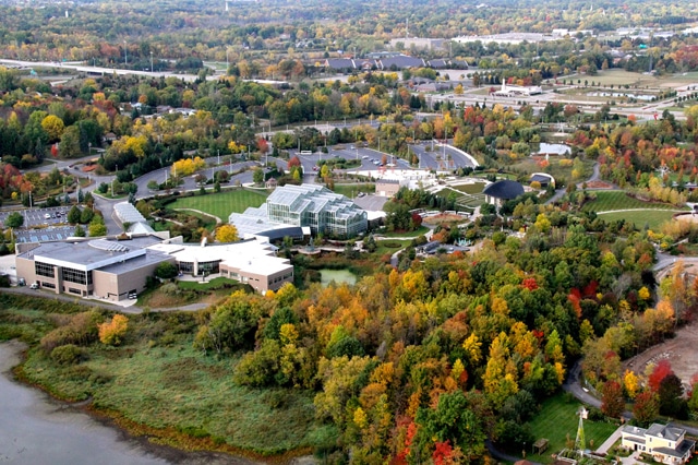 Hòa mình vào Frederik Meijer Garden ở Grand Rapids